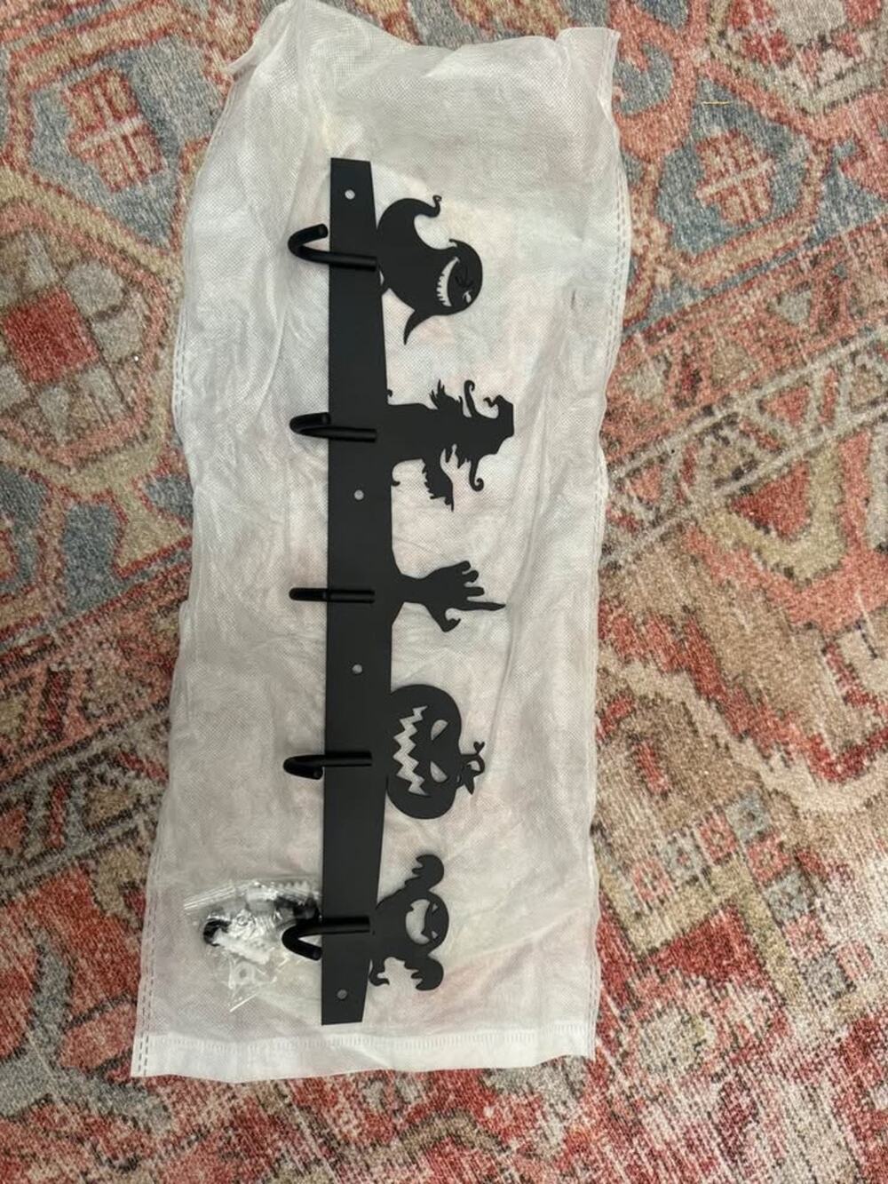 Halloween hook hanging sign